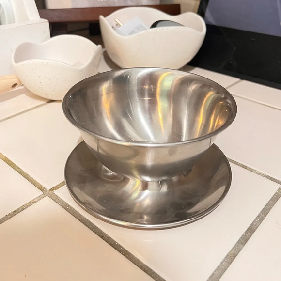 Vintage Oneida 18/8 Stainless Steel Gravy Boat Bowl w/ drop plate - Picture 1 of 4